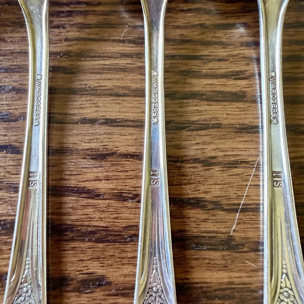 Wm Rogers IS Mary Lou-Devonshire Silverplate 1938 Lot of 7 Salad/Dessert Fork‎